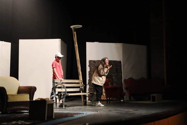 Kahta'da tiyatro gösterisi