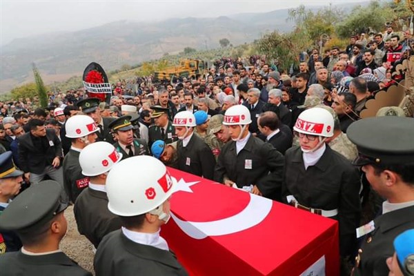 Hatay şehidini uğurladı