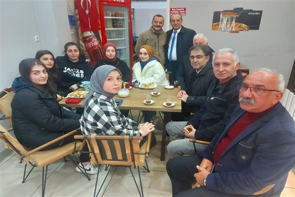 CHP'li Deniz: "İktidarımızda burs almayan öğrenci kalmayacak"