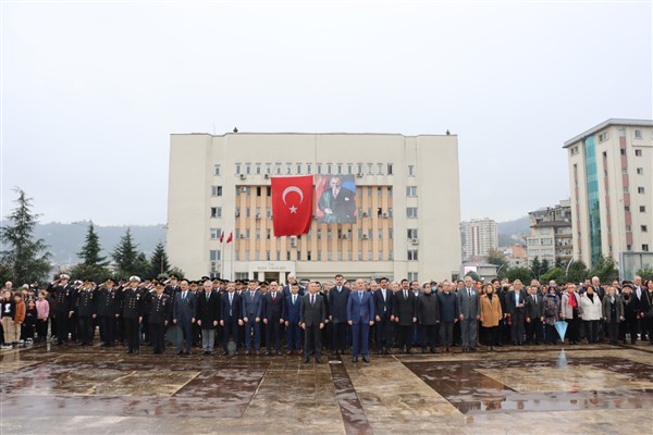 Vali Çeber, Engelsiz Yaşam Merkezi'ni ziyaret etti