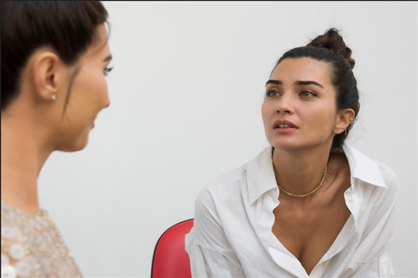 Tuba Büyüküstün Londra'da figürünü ziyaret etti