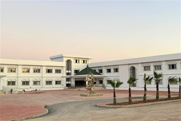 Yakın Doğu Oluşumu'nun KKTC'deki 6'ncı hastanesi Yeniboğaziçi'nde açılacak