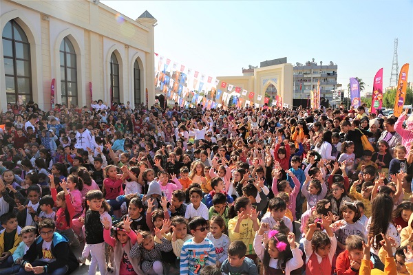 Toroslar'da Çocuk Şenliği sürüyor