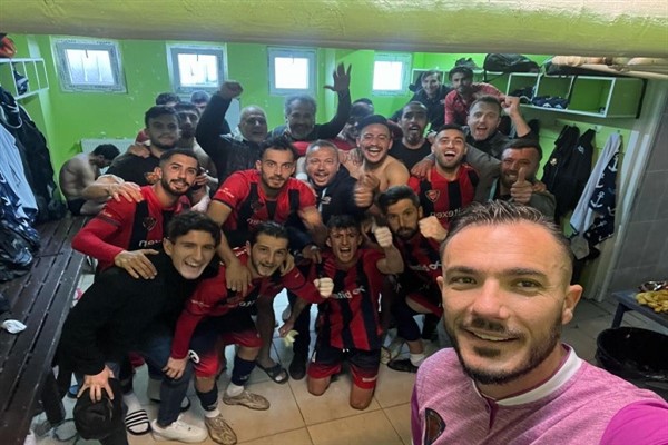 Yeni Mersin İdmanyurdu'nun liderliği devam ediyor