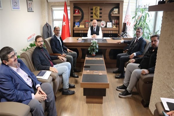 Başkan Koyuncu'dan Afyonkarahisar Gençlik Spor İl Müdürlüğü'ne ziyaret