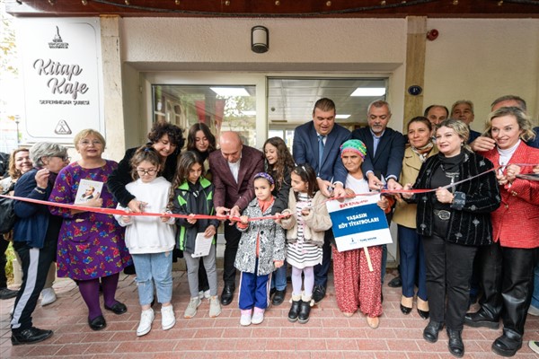 Başkan Soyer: “Daha çok kütüphane, daha çok Kitap Kafe açmaya devam edeceğiz”