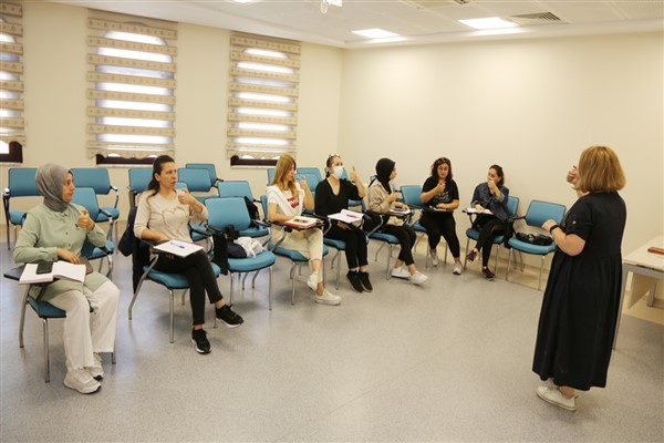 Küçükçekmeceli kadınlar “Eşitlik Merkezi”nde üretiyor