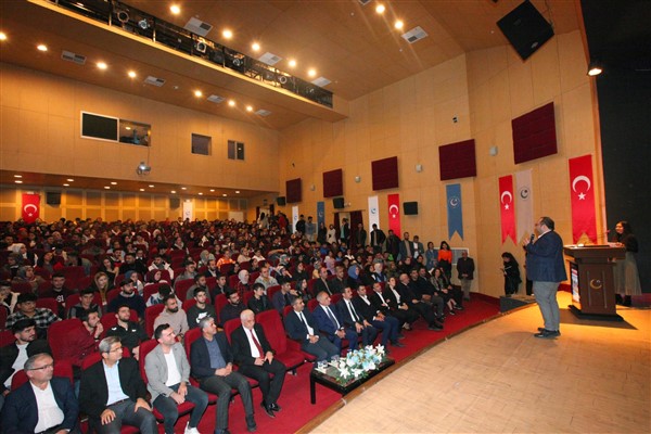 Adıyaman'da "Sıfırdan Zirveye Başarı Hikayeleri" etkinliği