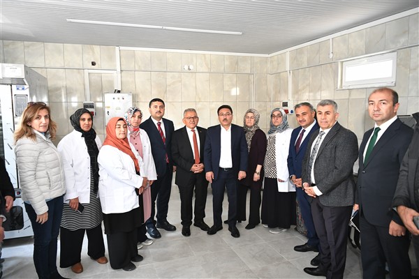 Büyükkılıç ve Çiçek, Develi’de Kadın Kooperatifi’ni ziyaret etti