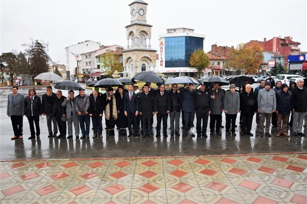 Çay'da 24 Kasım Öğretmenler Günü kutlamaları