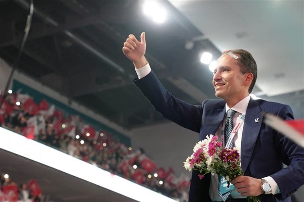 Erbakan: "Öğretmenlerimiz mutsuzsa 'Büyük Türkiye' hedefinden bahsedemeyiz”