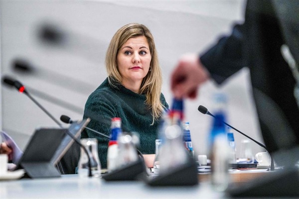 Hollanda: "ABD'nin Çin politikasını takip etmeyeceğiz"