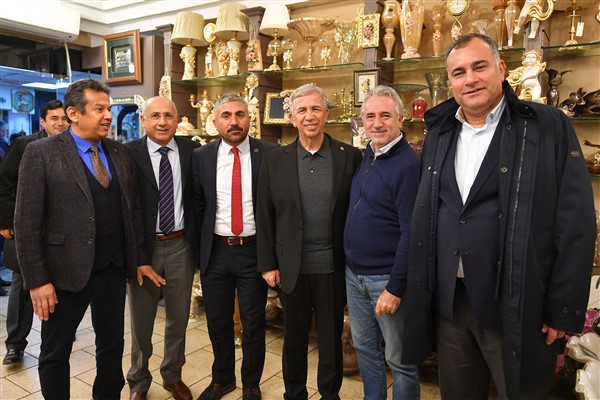 Başkan Yavaş, İzmir Caddesi esnafıyla buluştu