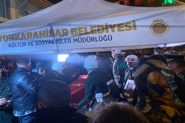 Şehit Piyade Sözleşmeli Er Hakan Köroğlu, Afyonkarahisar'da son yolculuğuna uğurlandı