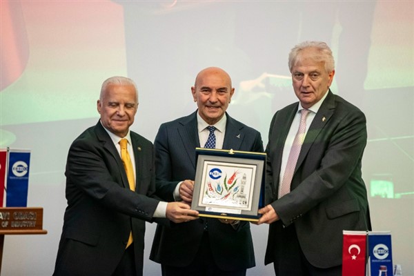 Başkan Soyer: "Bu kongre ile yüz yıllık Cumhuriyet mirasına sahip çıkıyoruz"