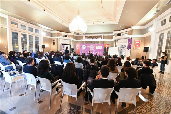 Büyükşehir ve kent konseyi 'Liseler Arası Fikir Maratonu’na ev sahipliği yaptı