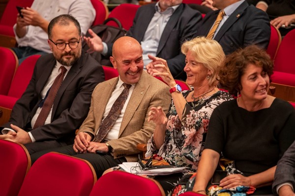 Başkan Soyer: “Amacımız İzmir’i gezegenimize yaraşır metropol haline getirmek”