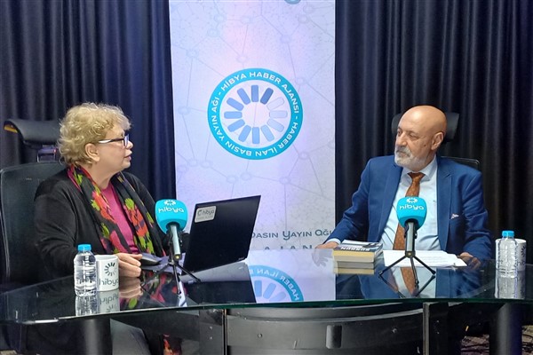 Sanatçı Kahraman Eroğlu Konuğu ile Sanatsal Sohbetler’de Türküler Konuşuldu