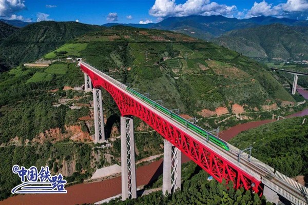 Çin-Laos demir yolunda bir yılda 8.5 milyon yolcu taşındı