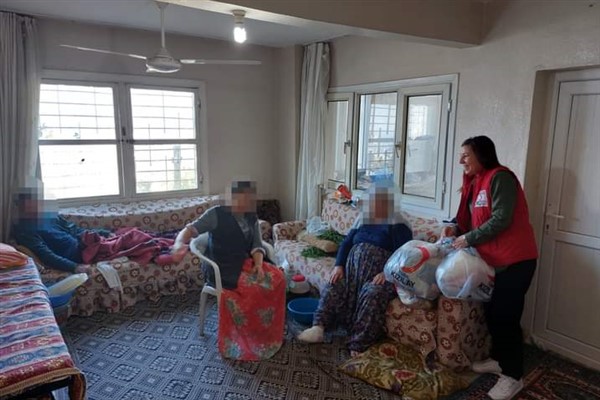 Türk Kızılay İskenderun Şubesi'nden engelli bireylere destek 