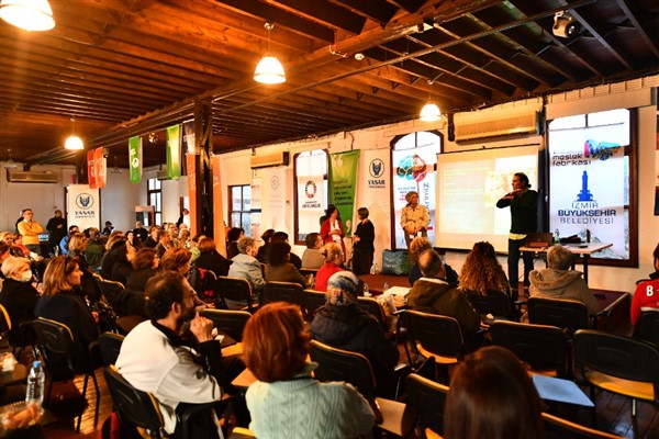 İzmir Dünya Gönüllüler Günü’nü “sosyal girişimcilik” temasıyla kutladı  