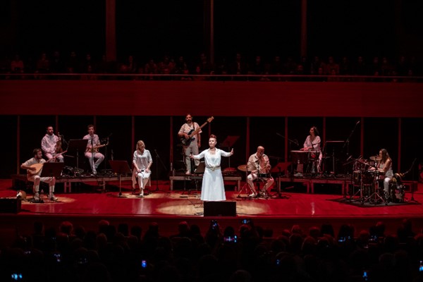 Yaşar Kemal sempozyumu Kardeş Türküler konseriyle sona erdi