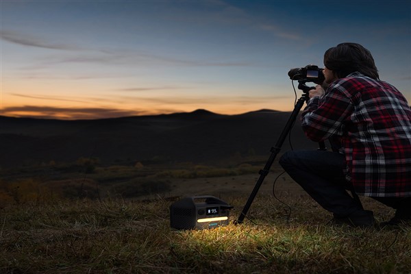 Anker 521 Powerhouse ile hiçbir yerde enerjisiz kalmayın