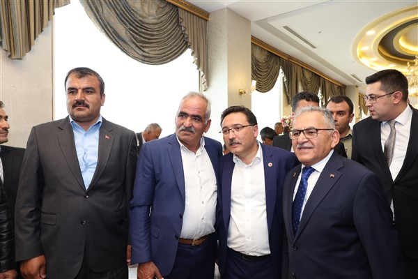 Vali Çiçek ve Başkan Büyükkılıç'tan 'muhtarlar' zirvesi