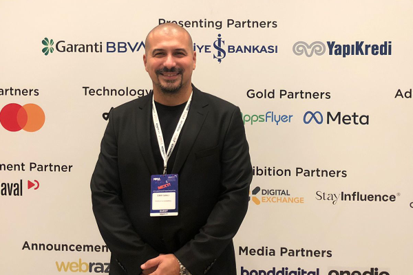 MMA Türkiye Yönetim Kurulu Üyesi Emir Sanlı: "Podcast aslında radyo tiyatrosunun güncelleşmiş hali"