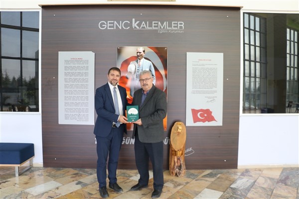 TBMM Kamu Denetçiliği Uzmanı Özgür, AFYAŞAD Derneği Başkanı Günay’ı ziyaret etti