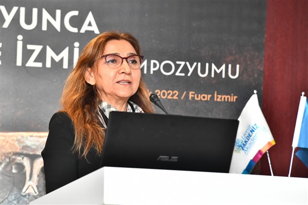 Akdeniz ve İzmir sempozyumu başladı