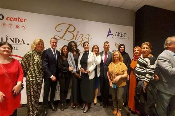 Emirdağ Belediye Başkanı Koyuncu, BizzAwards 2022 ödül törenine katıldı