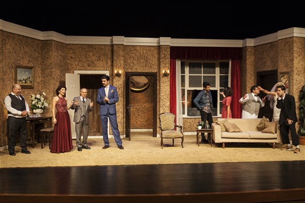 ‘Karmakarışık’, AKM'de tiyatroseverlerle buluşacak