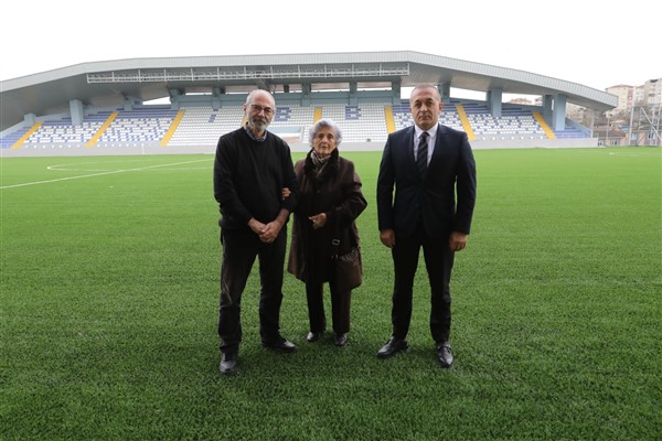Halit Kıvanç'ın ismi stadyuma verildi