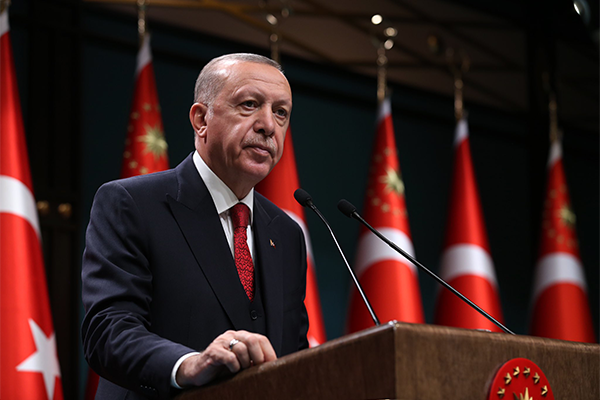 Cumhurbaşkanı Erdoğan, Türkmenistan'a ulaştı