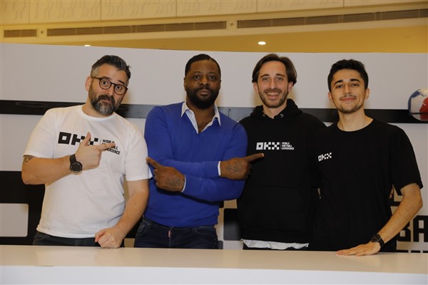 Ünlü futbolcu Nouma, OKX Dünya Futbol Deneyimi alanında sevenleriyle buluştu