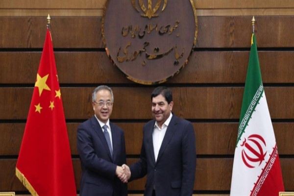 Başbakan Yardımcısı Hu, Tahran'da Reisi'yle görüştü