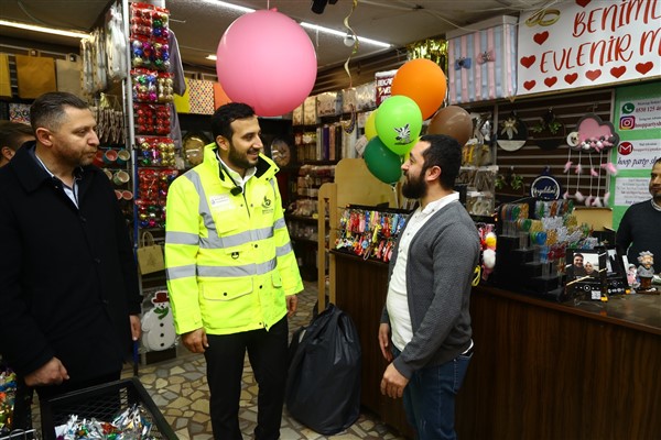 Bağcılar’da yönetim sahaya indi