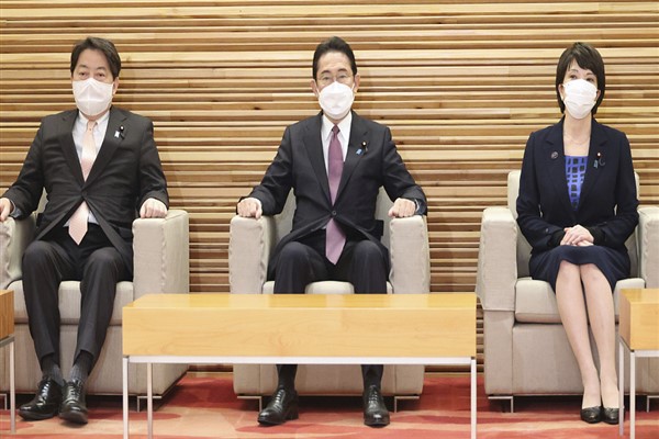 Japonya'da onaylanan yeni güvenlik belgeleri tepki uyandırdı