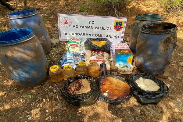 Adıyaman'da terör operasyonunda yaşam malzemeleri ele geçirildi
