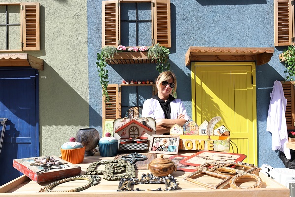 Menekşe sokağı, sanat sokağına dönüştürüldü