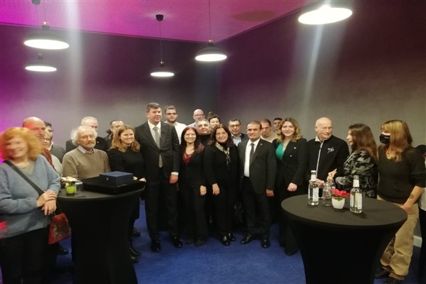 Başkan Odabaşı, Kreuzberg Belediye Meclisi'ne katıldı