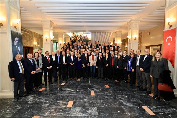 CHP İstanbul’dan İmamoğlu’na ziyaret