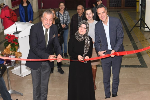 Bornova Belediyesi kursiyerinden ilk sergi