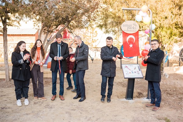 SosyalBen Vakfı'ndan Örenkayalı öğrencilere "Umut Parkı"