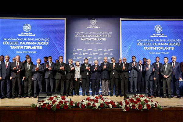 Bakan Varank: “Dergimiz alanında referans kaynak olacak”