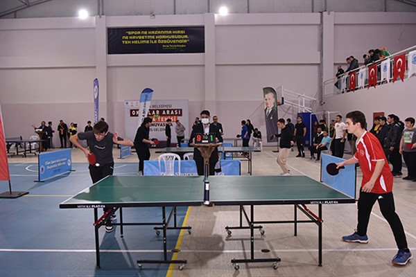 Tuzla’da Okullar Arası Masa Tenisi Turnuvası düzenlendi