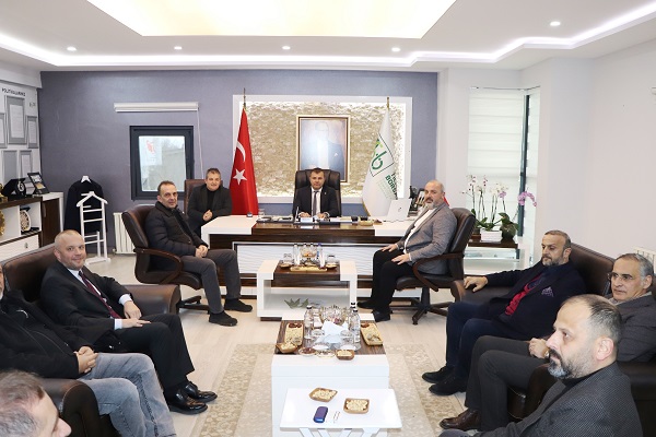 SASİAD yönetimi, Sakarya Ticaret Borsası Başkanı'nı ziyaret etti