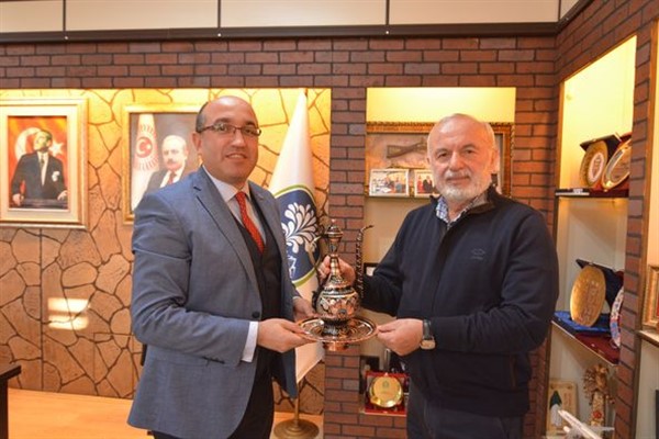 Cumhurbaşkanlığı Başdanışmanı Kasırga, Başkan Çöl'ü ziyaret etti