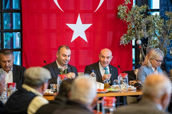 Başkan Soyer, Urla’da muhtarlarla buluştu